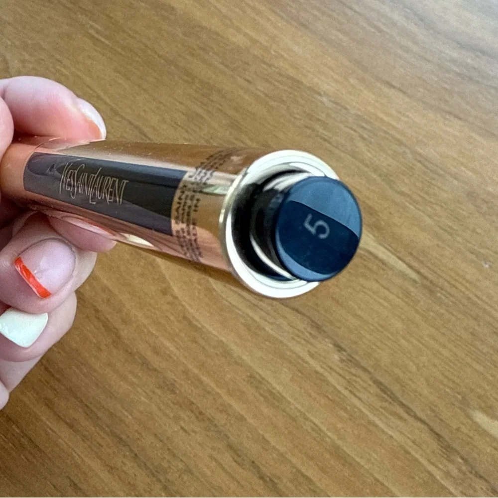 YSL Touche Éclat High Cover Radiant Concealer 5